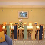 D By Interhome